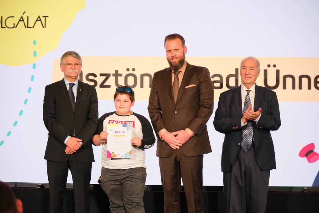 ösztöndíj_Seregi Deák Péter