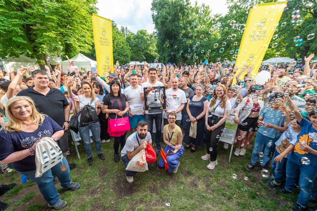 SIP sátor csoportkép